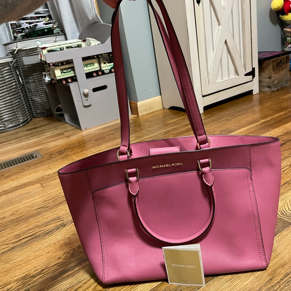Michael Kors purse